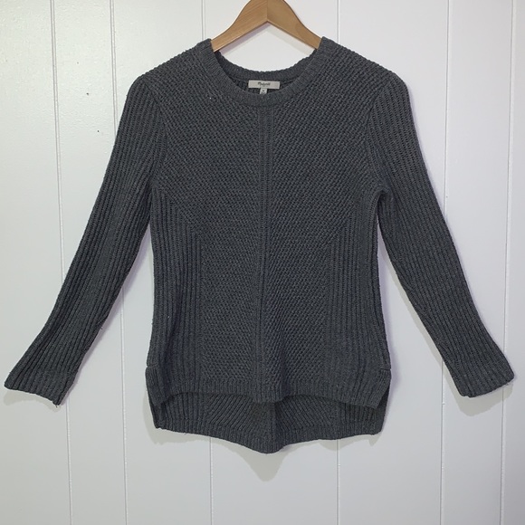 Madewell hex comb 1937 grey Sweater size Medium. Crew neck. slits on the side. - Picture 2 of 16